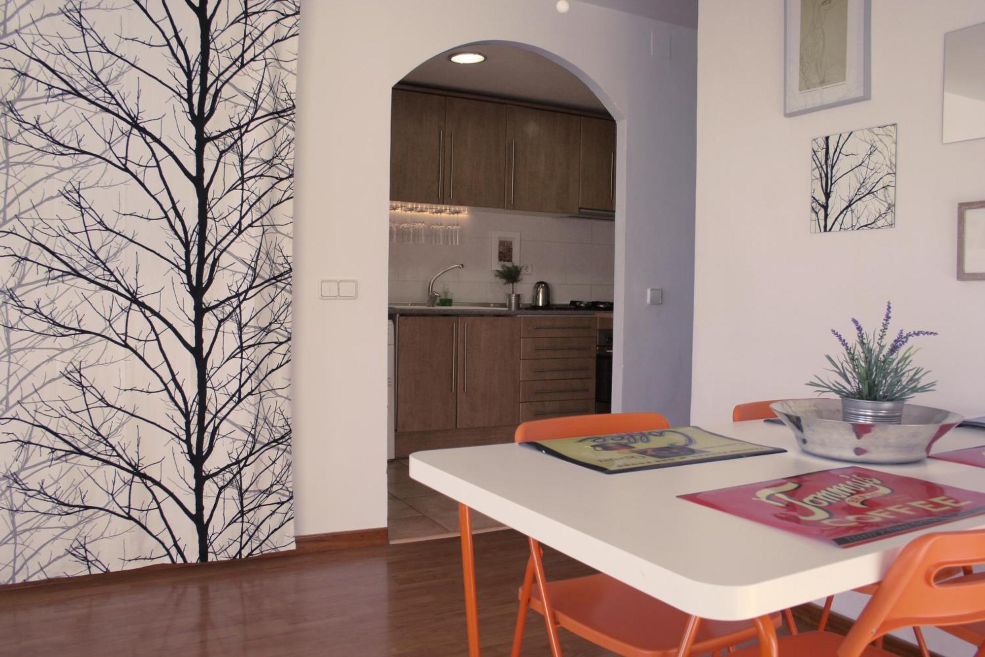 Lovely Apartment With A Terrace Барселона Екстер'єр фото
